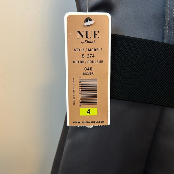 Nue by Shani. Silver V-neck Sleeveless Silver Dress. Bow Belt detail. Size 4 - Picture 6 of 8